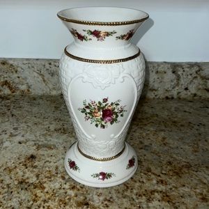 Royal Daulton vase